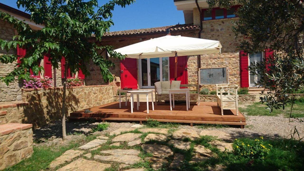 Bed and Breakfast Il Barbagianni Montepescali Экстерьер фото
