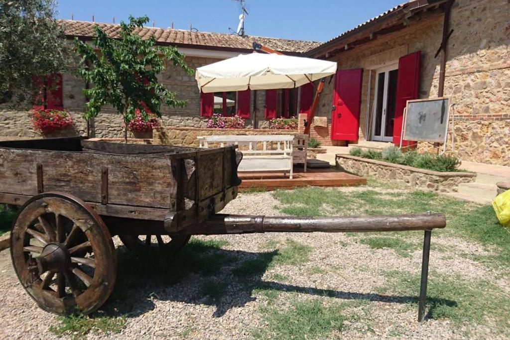 Bed and Breakfast Il Barbagianni Montepescali Экстерьер фото