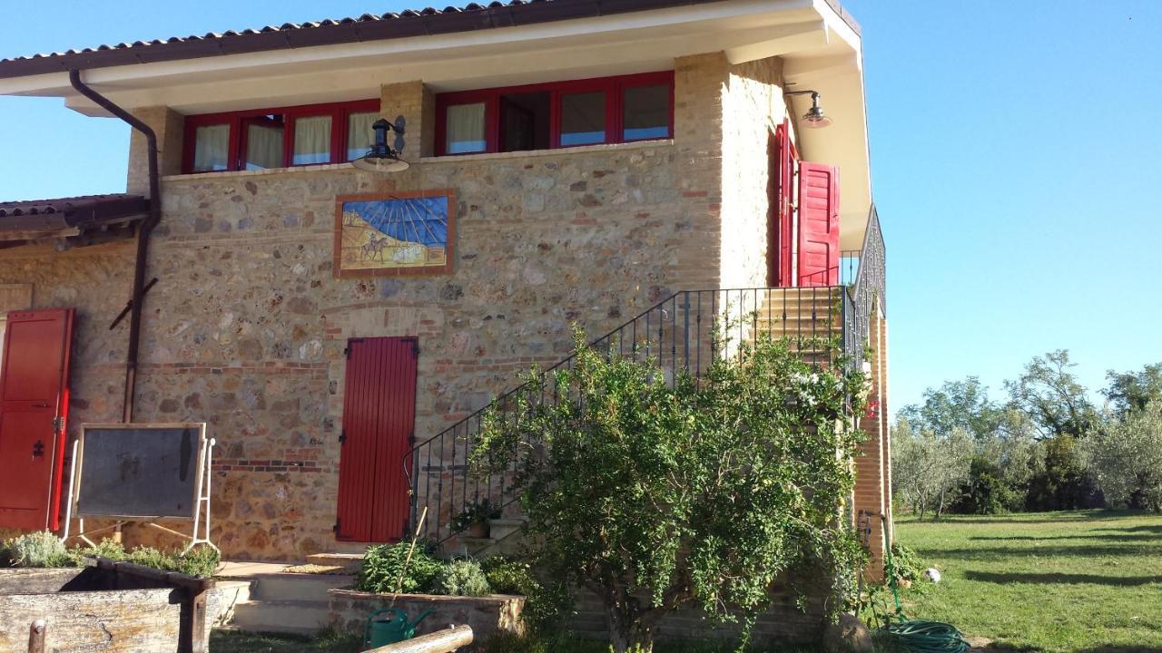 Bed and Breakfast Il Barbagianni Montepescali Экстерьер фото